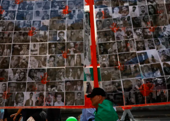 Iran, US spar as diaspora organises rallies abroad calling for action